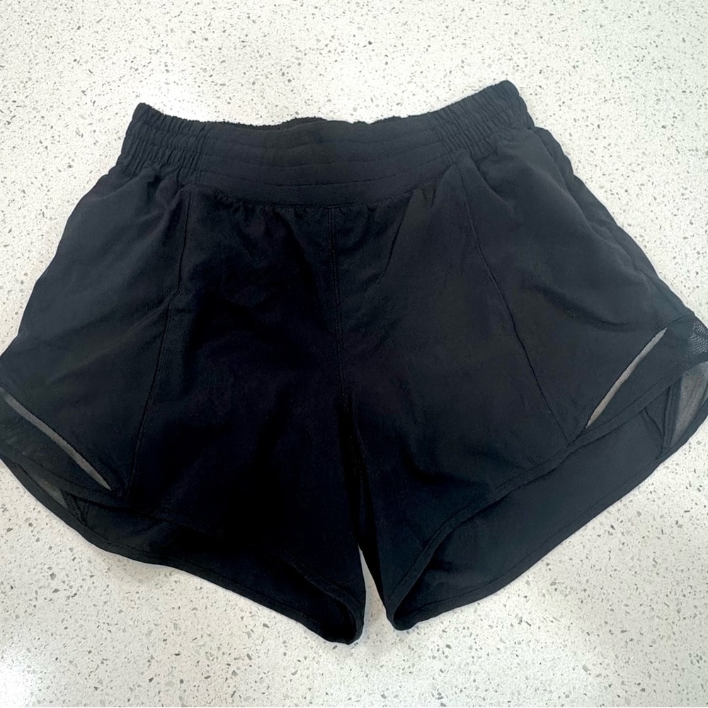 Lululemon Black Women’s Athletic running Shorts EUC size 10 4” Hotty Hot